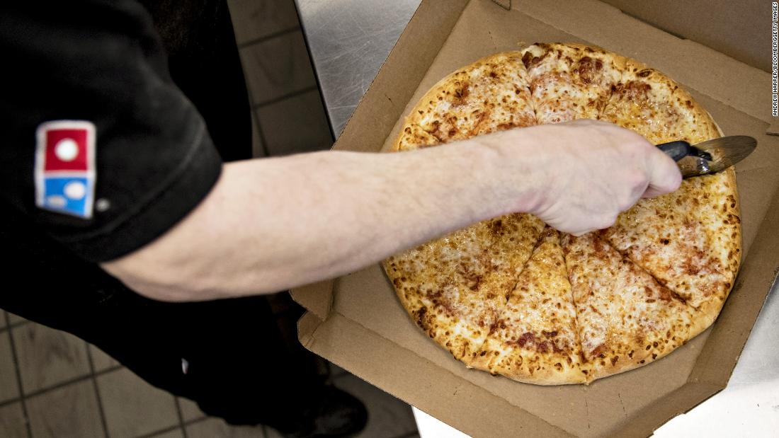 dominos pan pizza vs hand tossed