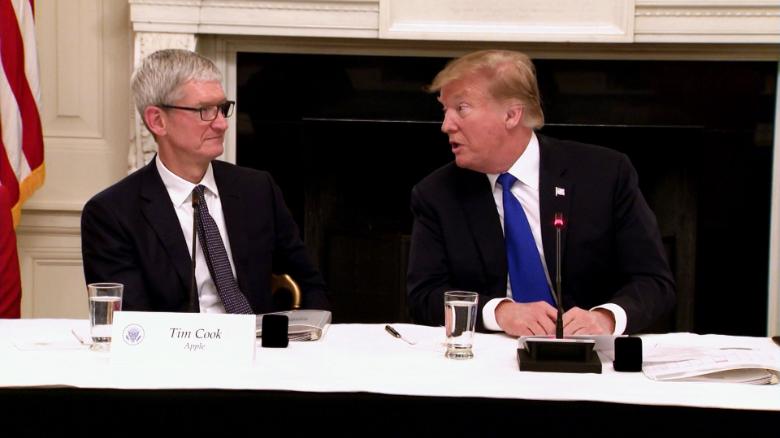 How Apple S Tim Cook Built A Relationship With Trump Cnnpolitics