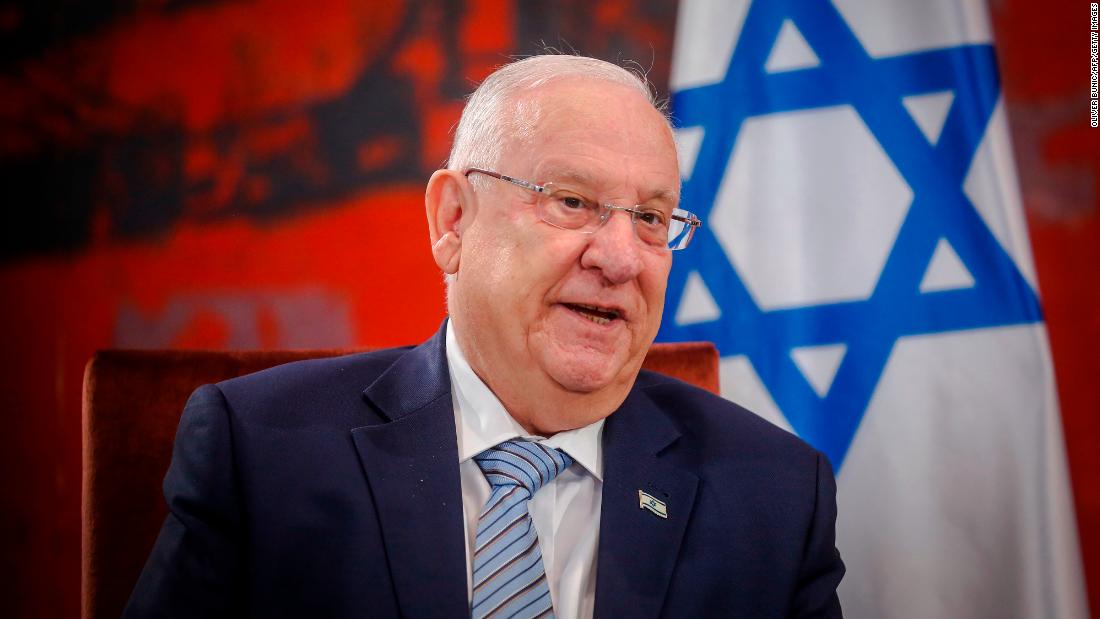 Israel's President Reuven Rivlin has tried to broker an agreement between Likud and Blue and White.