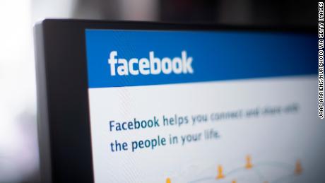 Facebook struggles to deal with epic outage