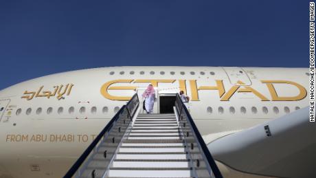 Etihad is still bleeding money. Is it time to merge with Emirates? 