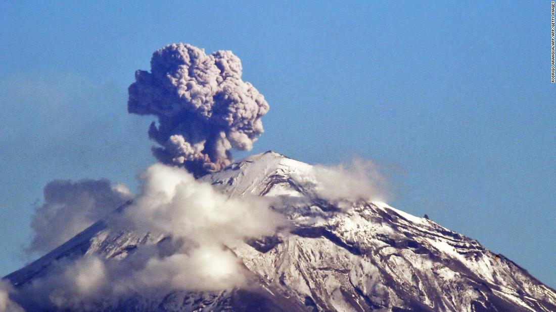 México: Violenta erupción del volcán Popocatépetl - CNN Video