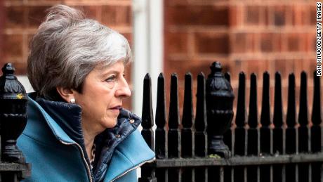 Brexit delay agreed after tumultuous talks with Theresa May