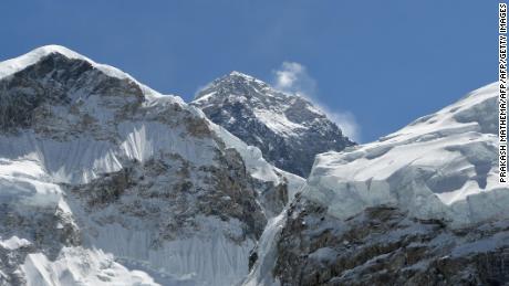 Tons of trash removed from Everest as cleanup unearths bodies