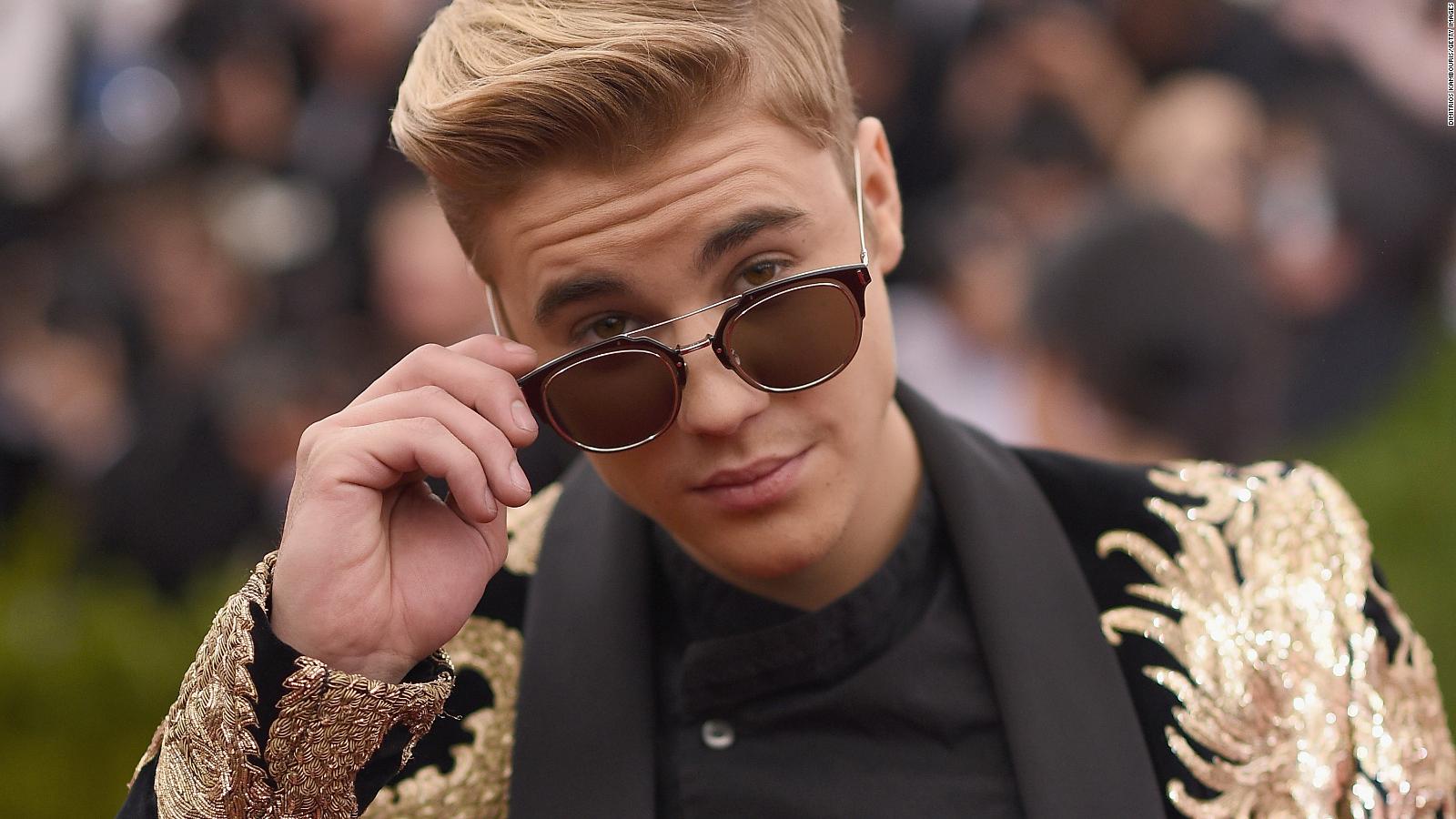 Justin Bieber Says He Has Ramsay Hunt Syndrome, Which Has Paralyzed ...