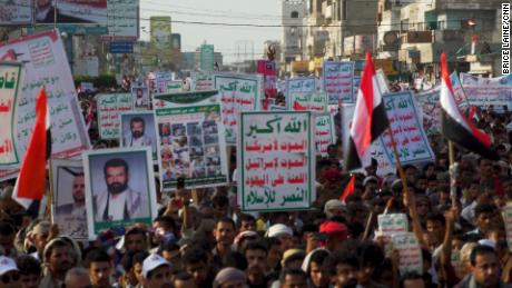 Hundreds of demonstrators gathered in Hodeidah on the fourth anniversary of the war starting.