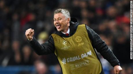 PARIS, FRANCE - MARCH 06:  Ole Gunnar Solskjaer, Manager of Manchester United celebrates his side second goal during the UEFA Champions League Round of 16 Second Leg match between Paris Saint-Germain and Manchester United at Parc des Princes on March 06, 2019 in Paris, . (Photo by Shaun Botterill/Getty Images)
