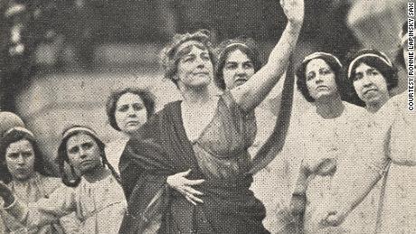 Liberty and Her Attendants (Suffragettes Tableau) in Front of Treasury Bldg March 3,
1913, Washington, DC