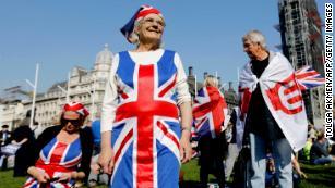 London protests cause gridlock as Brexit vote raises tensions