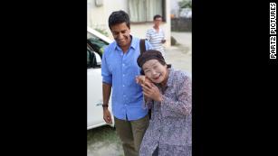 Okinawa resident Umeto Yamashiro, 97, with CNN&#39;s Dr. Sanjay Gupta.