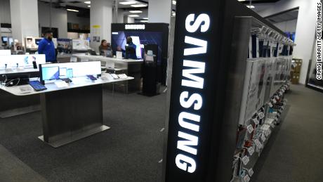 Samsung warns its profits will drop 60% as smartphone demand slumps