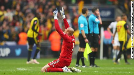 Watford keeper Heurelho Gomes celebrates after Watford&#39;s win over Wolves on Sunday. 