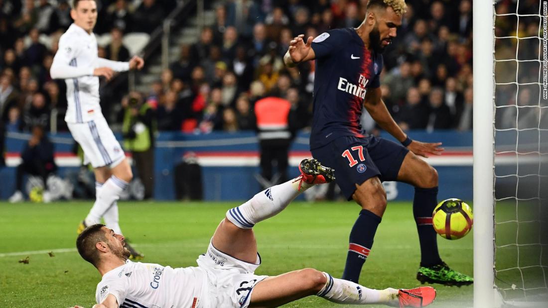 Eric Maxim Choupo Moting Psg Striker With The Worst Miss Ever Cnn 
