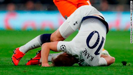 Harry Kane was forced off with injury in the second half.