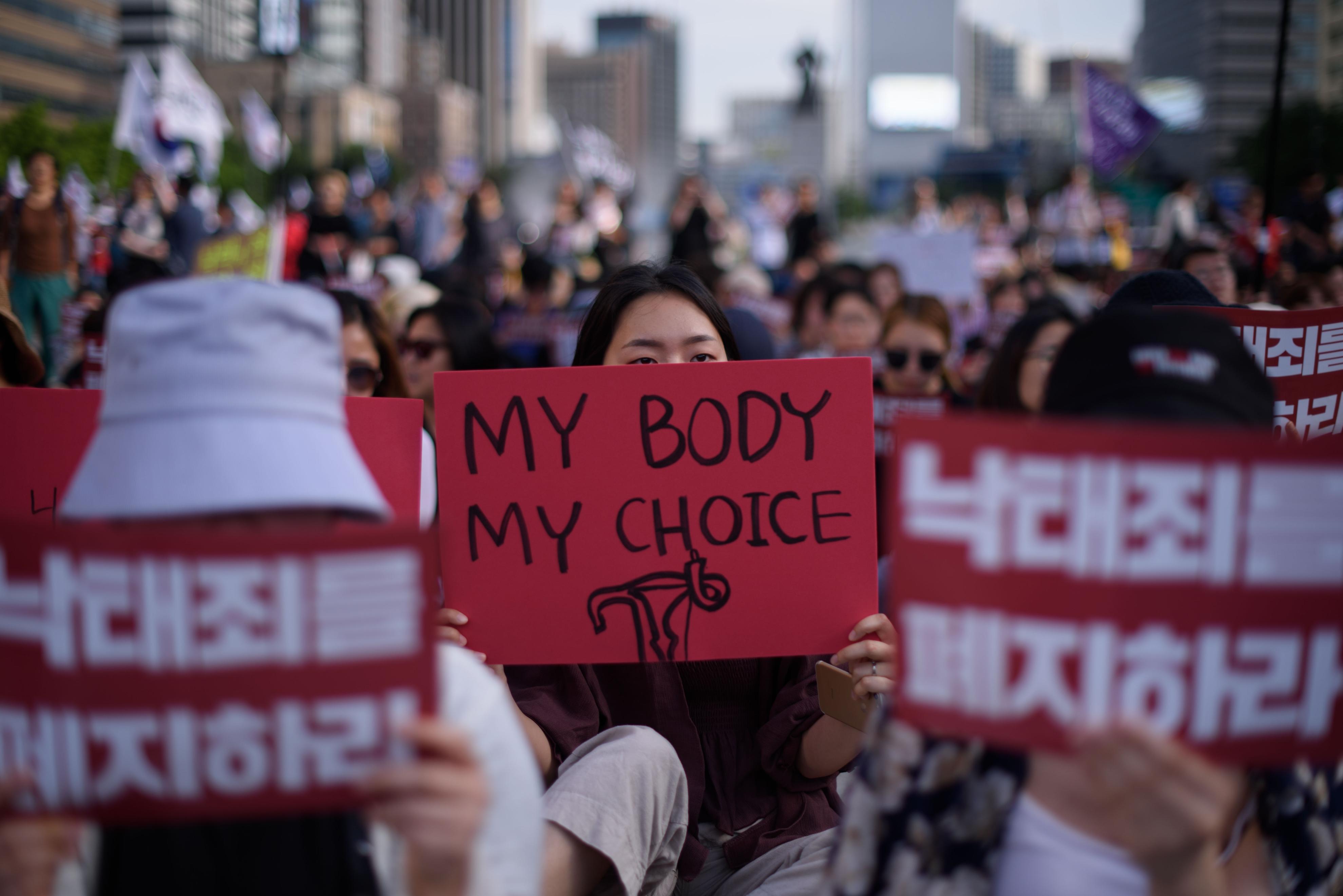 South Korea To Legalize Abortion After 66 Year Ban Cnn