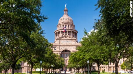 Texas Democrats leave House floor, effectively blocking passage of restrictive voting bill for now