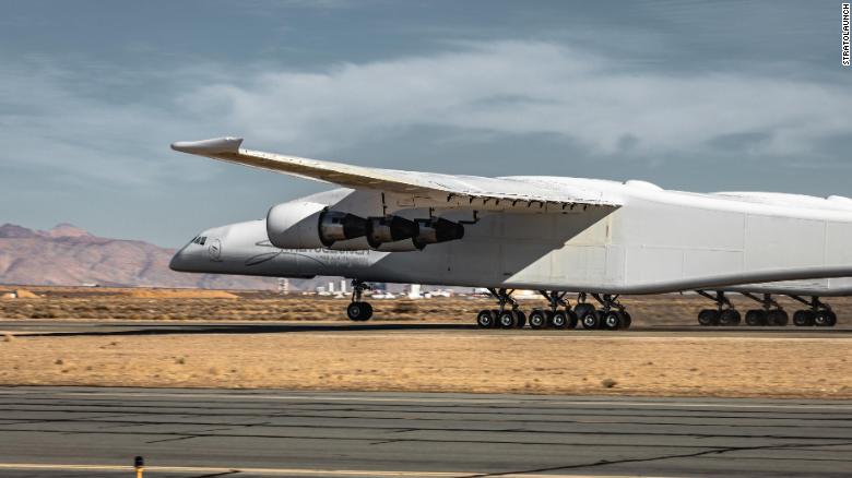Stratolaunch pops a wheelie during January&#39;s high-speed taxi test.
