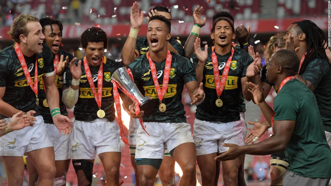 South Africa recorded a remarkable comeback in Singapore to defeat Fiji 20-19 having trailed 19-0 in the final.  
