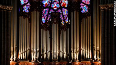 The master organ is used for public services.