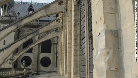 Notre Dame&#39;s famous flying buttresses.