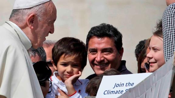 Greta Thunberg meets Pope after scolding EU leaders over climate change ...