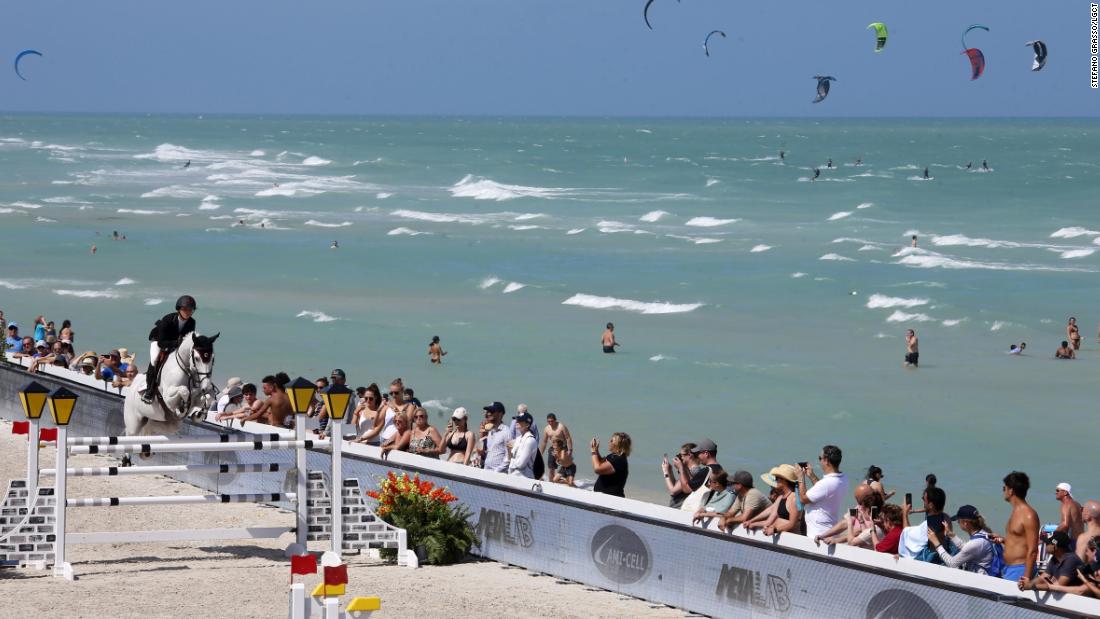 &lt;strong&gt;Miami Beach: &lt;/strong&gt;The spectacular waterside setting provided a picture-perfect backdrop for the Miami Beach event. Pictured: Georgina Bloomberg riding Chameur 137.