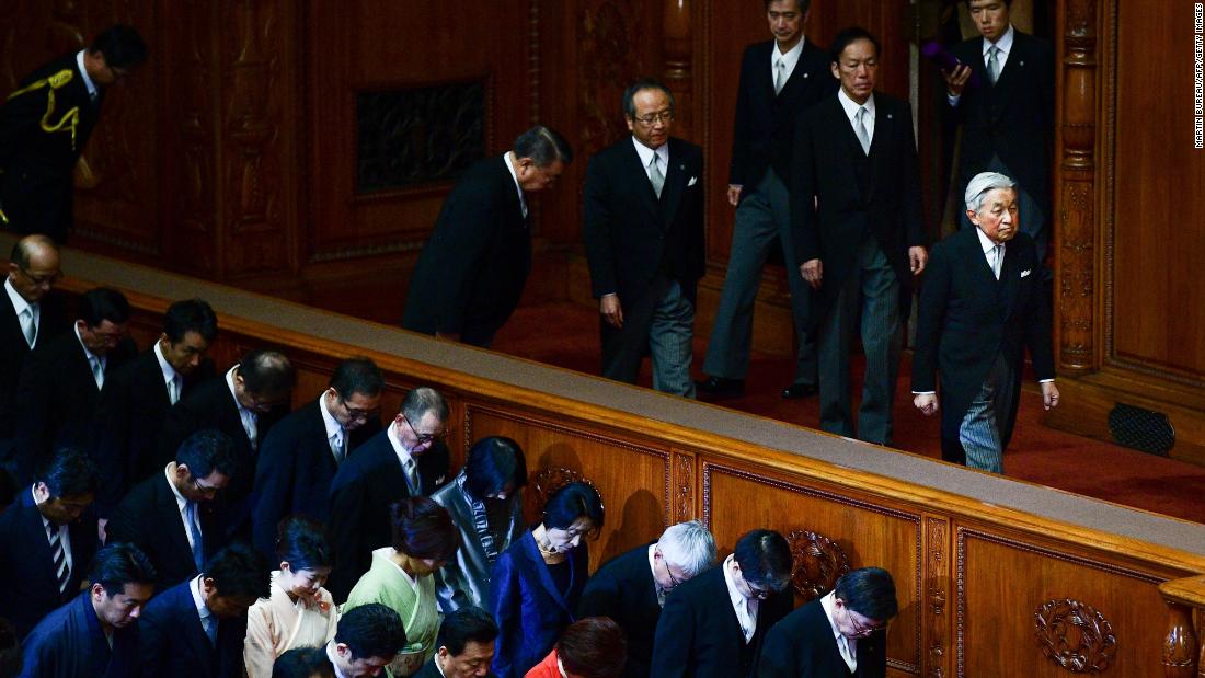 Akihito arrives for a speech at the Diet in January 2019.