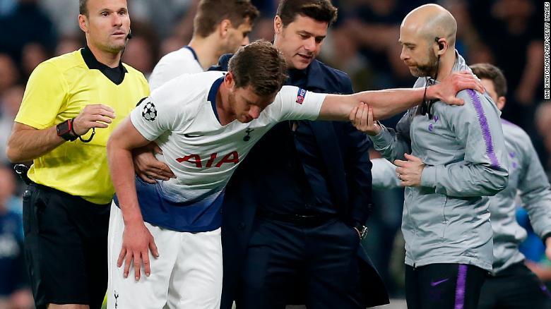 Jan Vertonghen had to be helped from the pitch after being allowed to play on following a head injury.