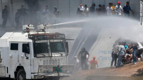 Venezuela&#39;s Maduro claims to have defeated &#39;coup,&#39; as rival Guaido urges more protests