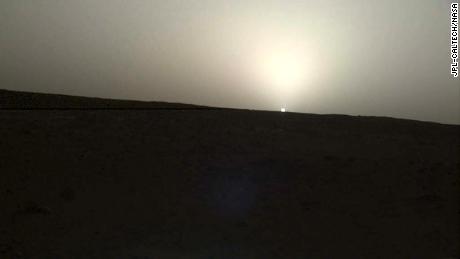 NASA's InSight mission catches Martian sunrise and sunset