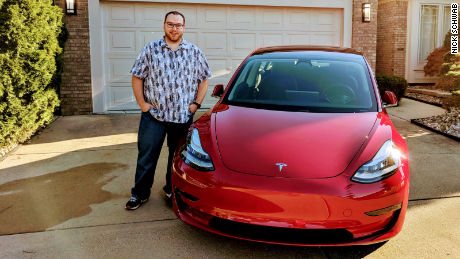 Amazon side hustle: Man buys Tesla with money he made with Alexa&#39;s help