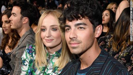  Sophie Turner and Joe Jonas attend the 2019 Billboard Music Awards. 