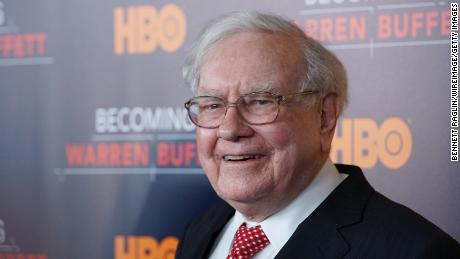 Warren Buffett&#39;s Berkshire Hathaway buys Amazon shares