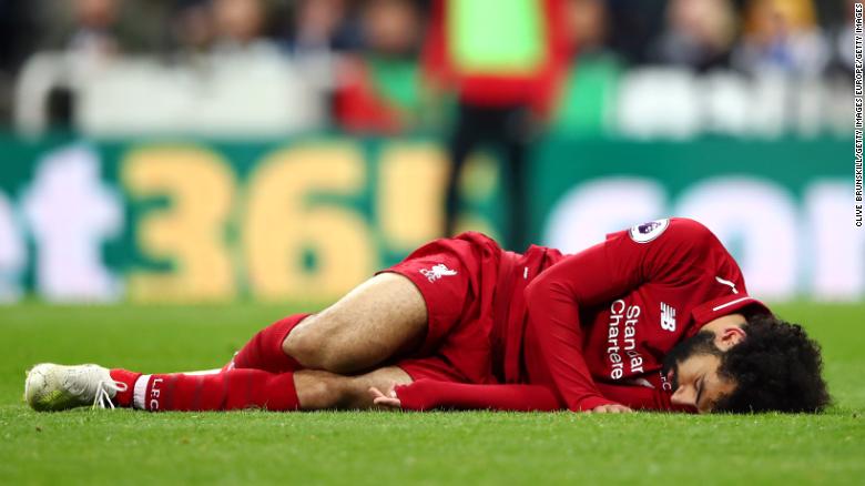 Liverpool&#39;s Mo Salah suffered concussion in a Premier League match against Newcastle.