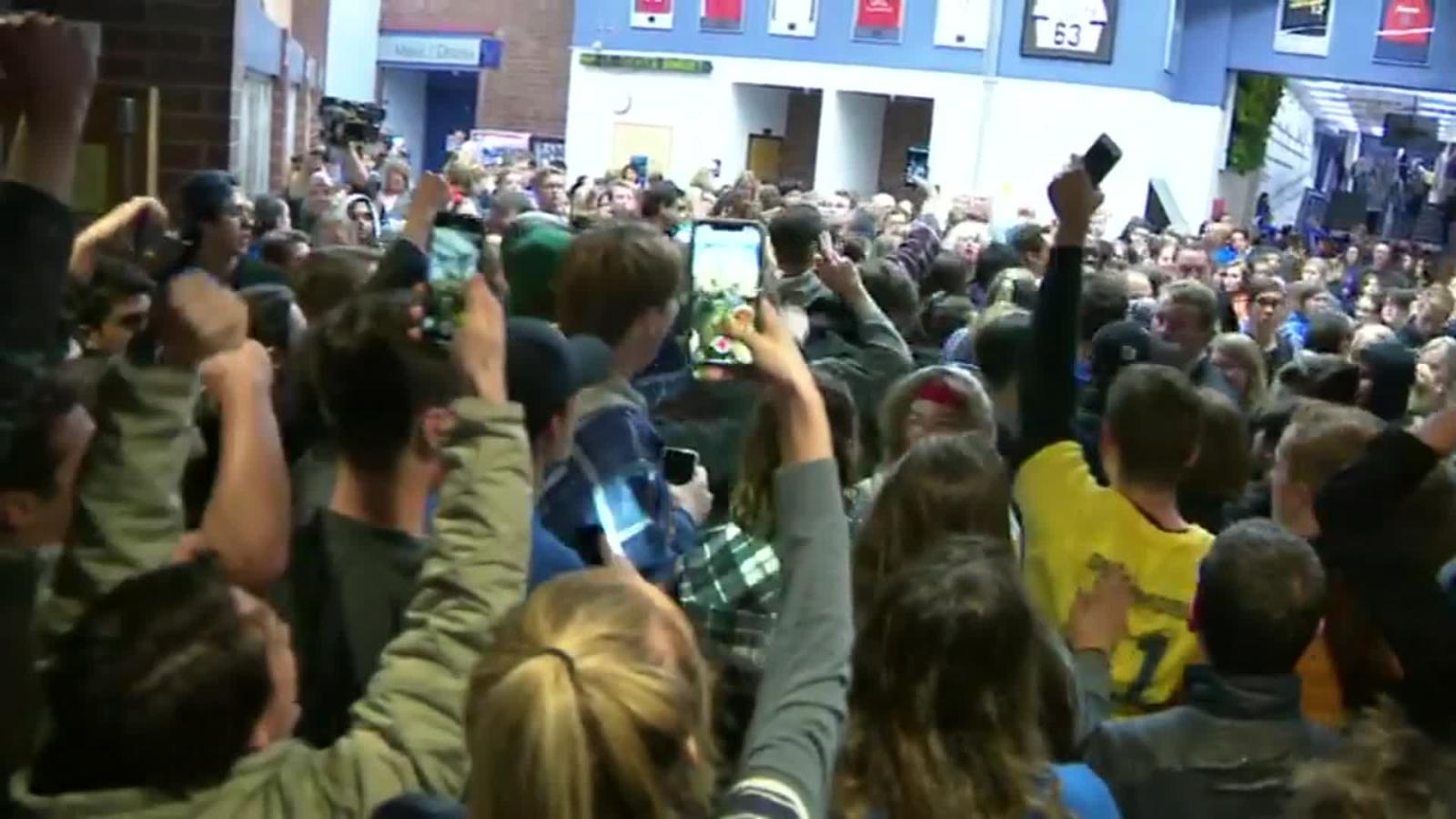 Estudiantes Protesta Stem School Highlands Ranch Alejandra Oraa Cafe 