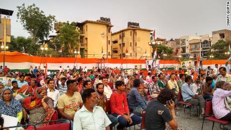 Supporters of the main opposition Congress Party wait for leader Rahul Gandhi&#39;s New Delhi rally.