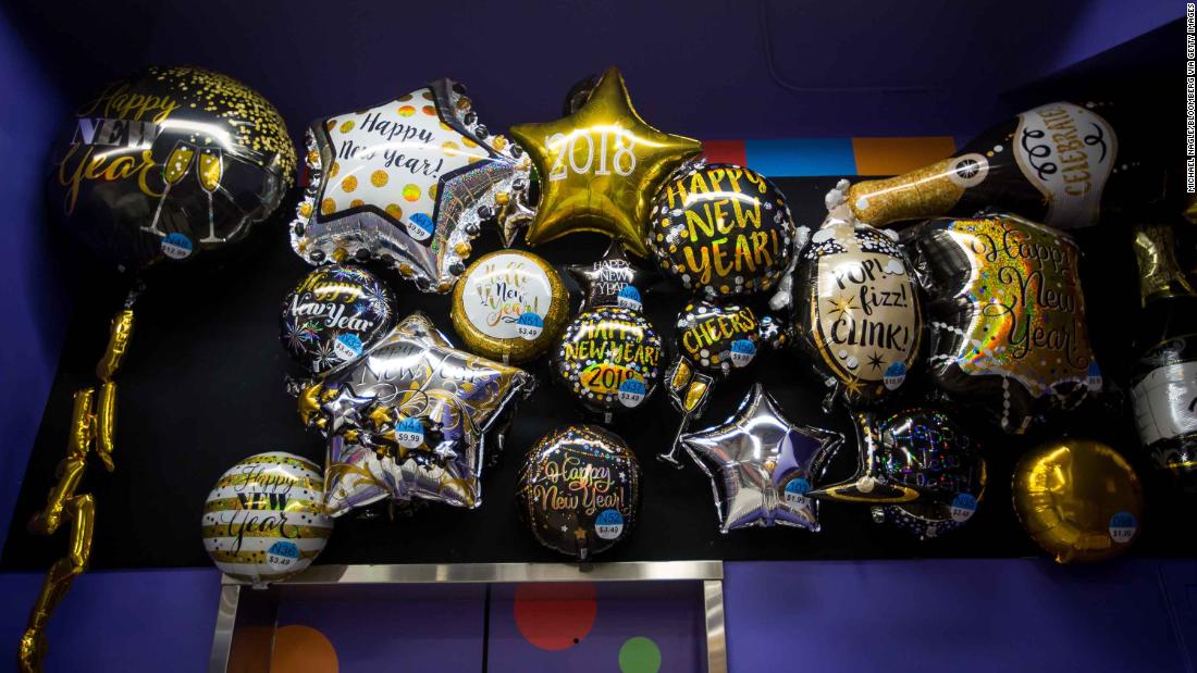 Party City Is Facing A Helium Shortage It S Also Closing 45 Stores Cnn Business