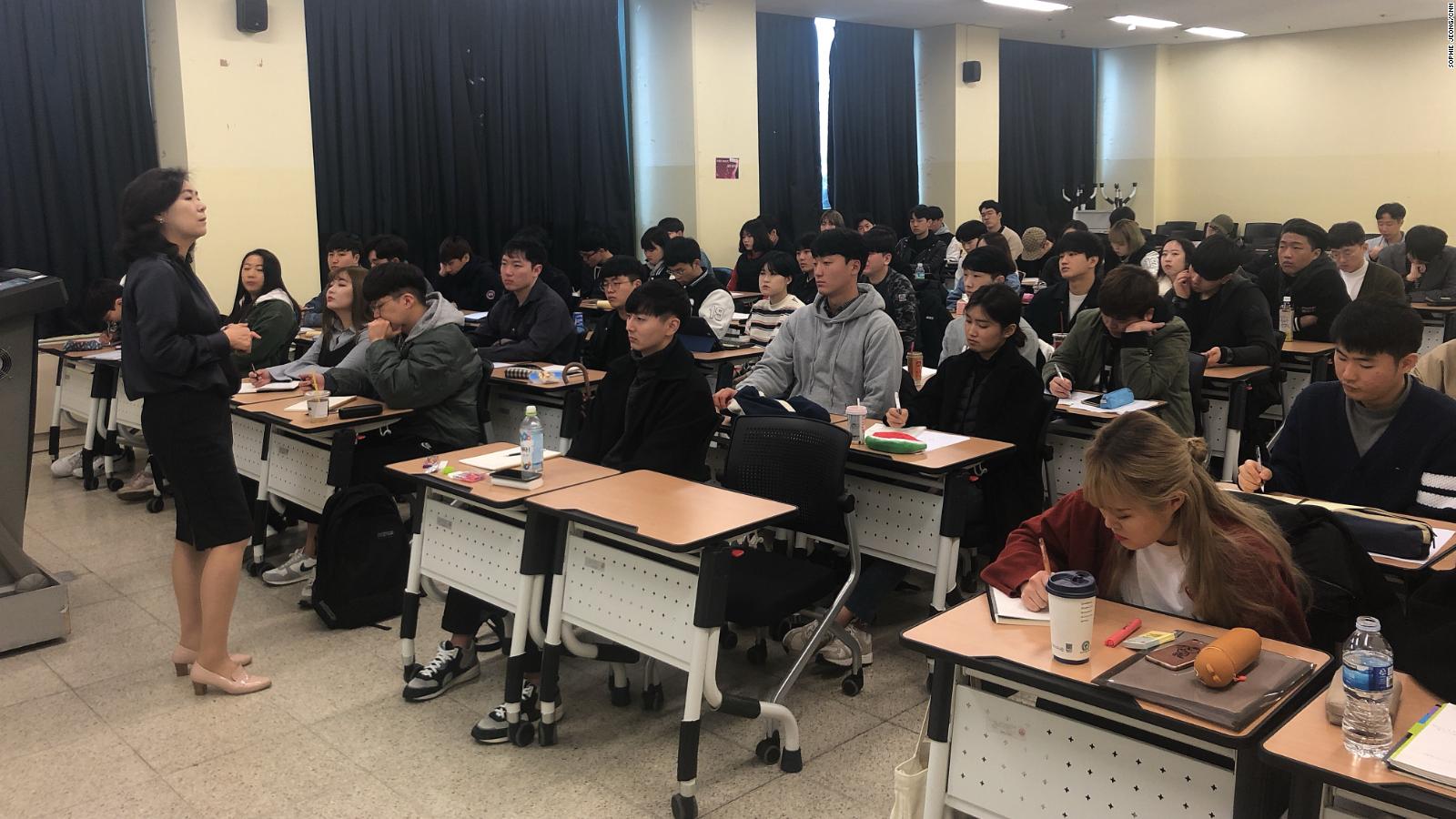 The &quot;Gender and Culture&quot; course at Seoul&#39;s Sejong University teaches students the various aspects of dating, love and sex, such as how to reach orgasm, erogenous zones and the psychology of sex.