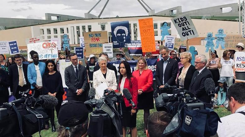 Lisa Singh speaking at the Australian Parliament Refugee Rally on November 27, 2018.