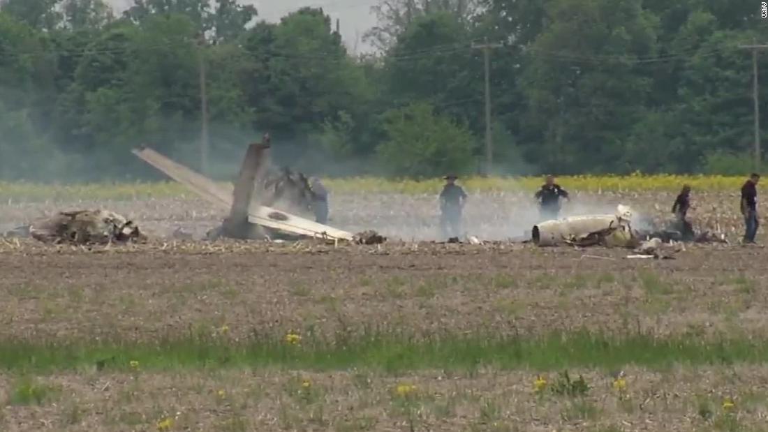 Plane crashes after taking off from Indianapolis airport, killing two