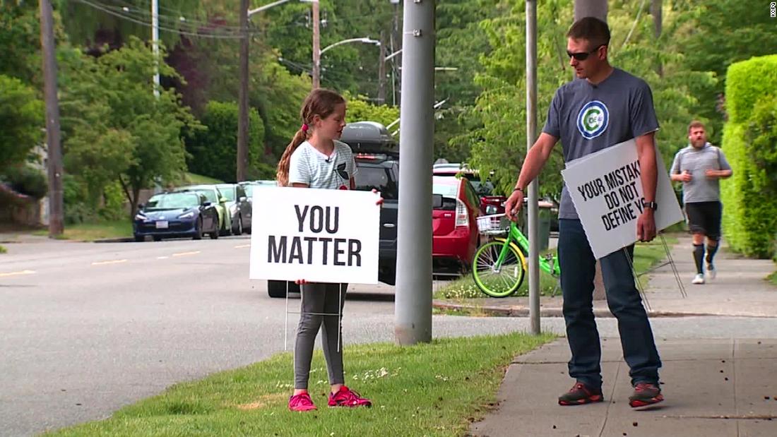 Seattle Man Posts Suicide Prevention Signs Around Daughters Elementary