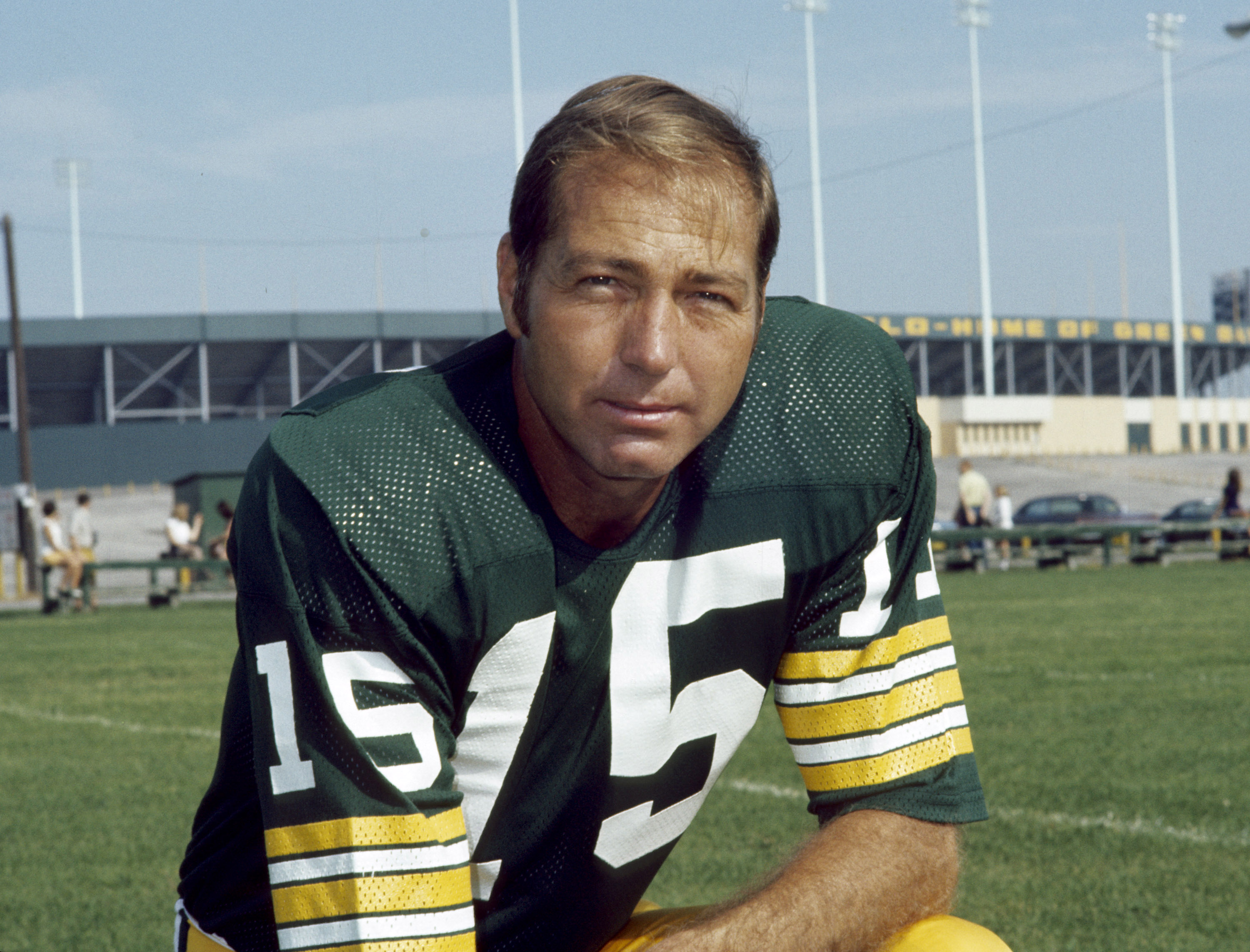 Bart Starr: Legendary Green Bay Packers quarterback dies at 85 | CNN