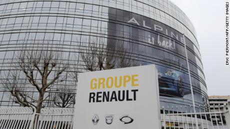 Fiat Chrysler proposes Renault merger in auto industry shake-up