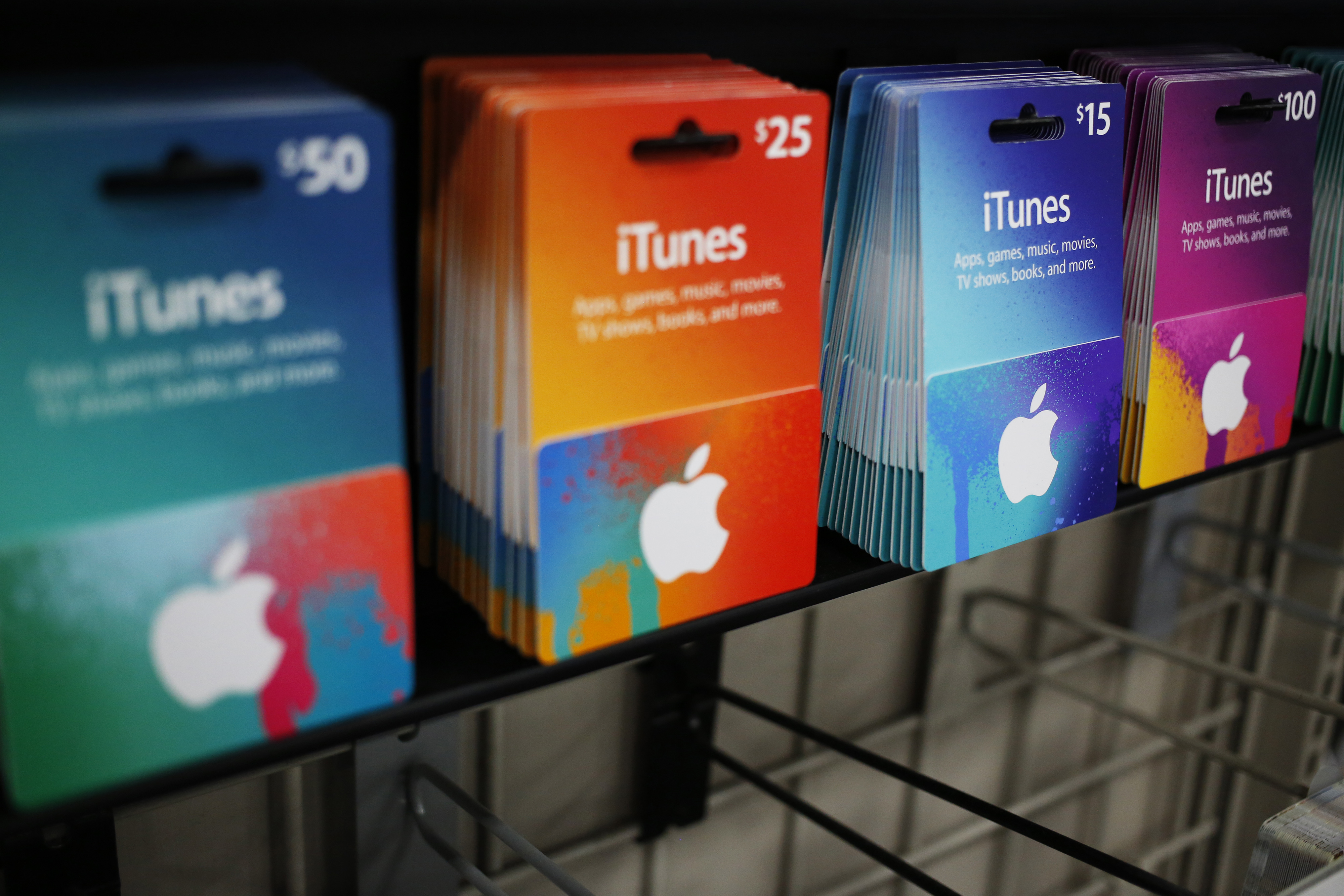 Itunes Apple Breaks Up Iconic Music Platform Cnn Business