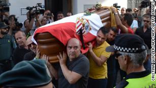 Último adiós a Juan Antonio Reyes en un multitudinario funeral