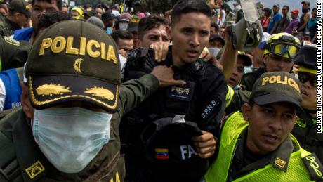 They risked everything for Guaidó. Now Venezuela&#39;s military defectors are lost