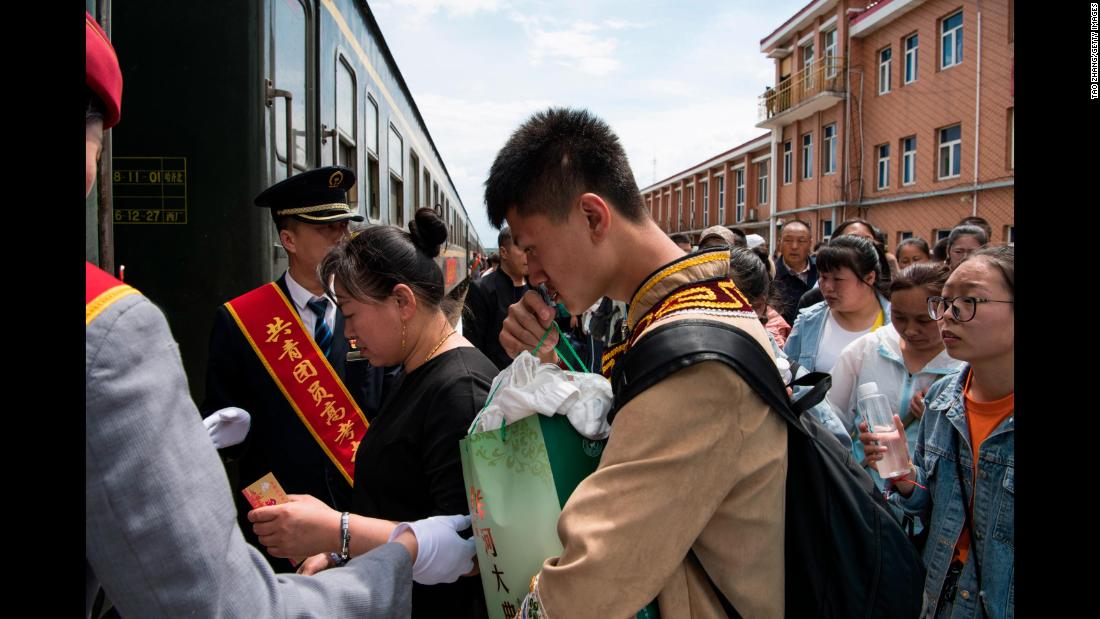 Students board a &quot;gaokao train&quot; in Inner Mongolia on June 5, 2019.