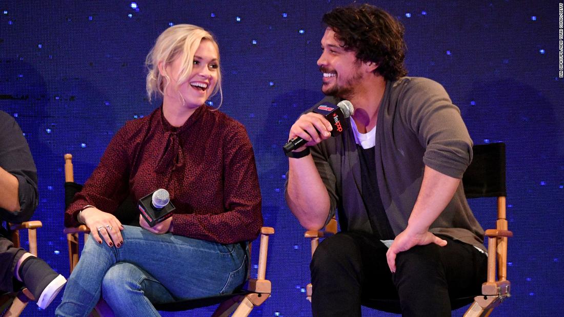 does eliza taylor and bob morley have a child
