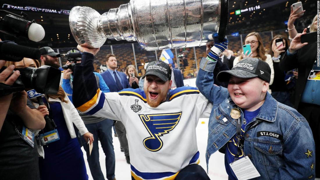 11-year-old St. Louis Blues superfan with rare illness given