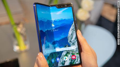 Samsung&#39;s Galaxy Fold is all but dead for now, but it hasn&#39;t given up on innovative phone design